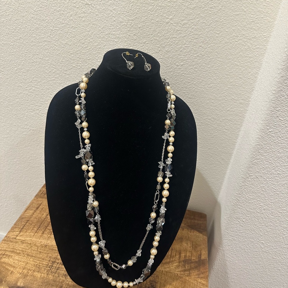 Coldwater creek Elegant Pearl and Crystal Jewelry Set necklace earrings - Picture 5 of 5